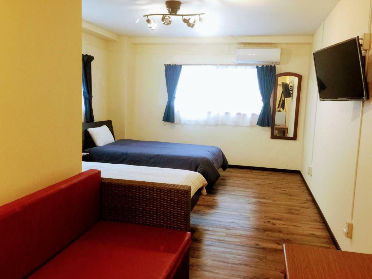 Yoron Tandy-House Hotel Ngoại thất bức ảnh